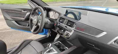 BMW M2 CS 2021 — Coupé haute performance, 43 900 km, bleu métallisé — Miniatura 9