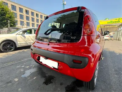 Peugeot 107 1.0 Trendy — Citadine économique avec GPS et caméra de recul — Miniature 8