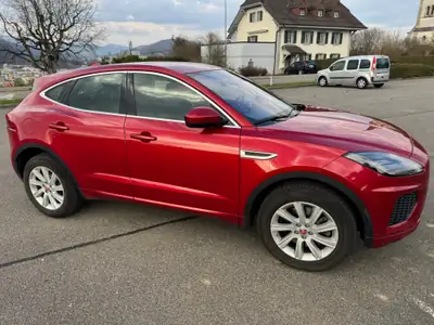 Jaguar E-PACE 2.0d D240 R-Dynamic HSE — SUV compact premium, 90'000 km, 4x4 performant — tableau de bord