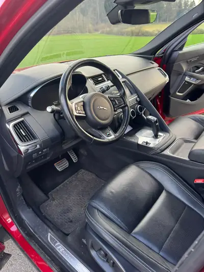 Jaguar E-PACE 2.0d D240 R-Dynamic HSE — SUV compact premium, 90'000 km, 4x4 performant — Miniature 12