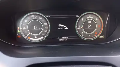 Jaguar E-PACE 2.0d D240 R-Dynamic HSE — SUV compact premium, 90'000 km, 4x4 performant — Miniature 13
