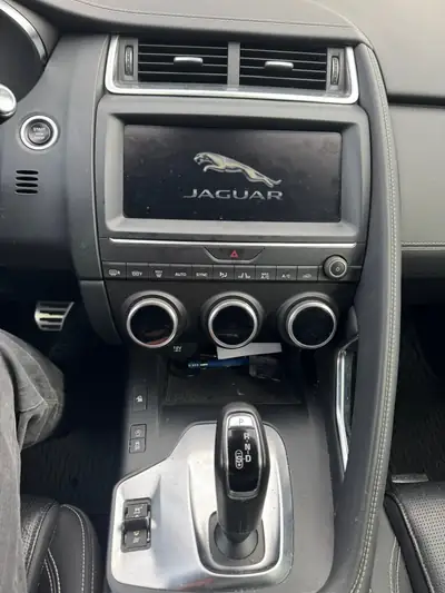 Jaguar E-PACE 2.0d D240 R-Dynamic HSE — SUV compact premium, 90'000 km, 4x4 performant — Miniature 17