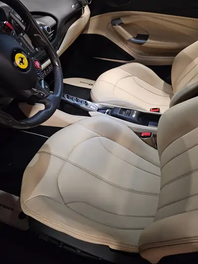 Ferrari F8 Spider — Cabriolet V12 720 ch, 8 800 km, garantie constructeur — side view