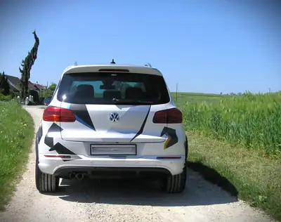 VW Tiguan 2.0 TDI BlueMotion 4Motion — SUV familial robuste, 121'000 km, transmission DSG — arrière
