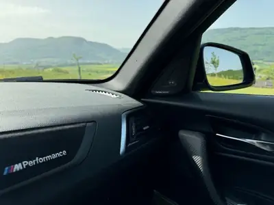 BMW M140i xDrive Swiss Performance — 340 ch, freins sport et jantes 19 pouces — Miniatur 12