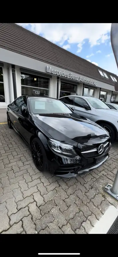 Mercedes-Benz C 200 Coupé AMG Line 4Matic — Élégance sportive et technologie hybride — vue extérieure