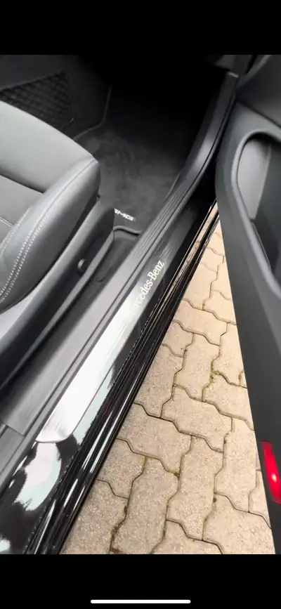 Mercedes-Benz C 200 Coupé AMG Line 4Matic — Élégance sportive et technologie hybride — Miniature 7
