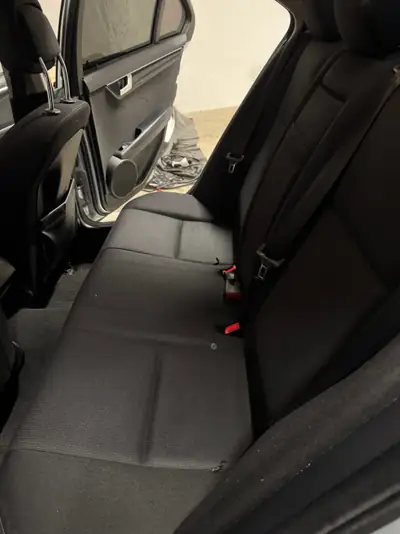 Mercedes-Benz C 180 Kompressor — Berline de prestige, automatique, 183 879 km — interni