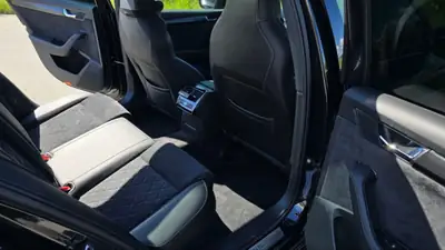 Škoda Superb Combi 2.0 TSI SportLine Plus 4x4 — Break premium polyvalent, 272 ch et traction intégrale — Miniature 8