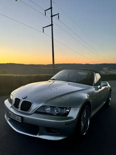 BMW Z3 2.0i Roadster — Légende cabriolet des années 2000, 6 cylindres authentique — Außenansicht