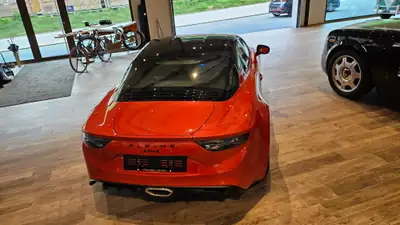 Alpine A110 S 2024 — Le coupé sportif français haute performance, 300 ch purs — Thumbnail 13
