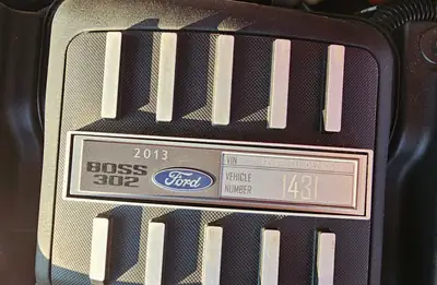 Ford Mustang Boss 302 — Muscle car légendaire, 450 ch et boîte manuelle — Miniatura 7