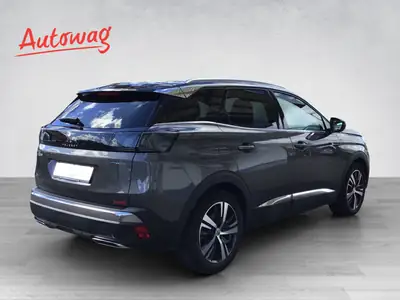 Peugeot 3008 300e Hybrid4 GT — SUV hybride rechargeable, 49'900 km, état impeccable — dashboard