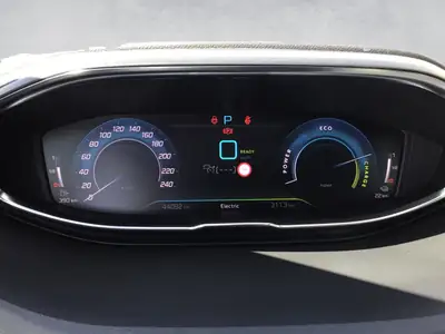 Peugeot 3008 300e Hybrid4 GT — SUV hybride rechargeable, 49'900 km, état impeccable — Thumbnail 13