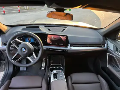 BMW X1 xDrive 20d 48V M Sport — SUV compact premium, 163 PS, technologie hybride légère — Innenraum