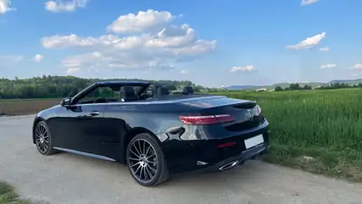 Mercedes-Benz E 200 Cabriolet 4Matic AMG Line — Décapotable sportive, 55'000 km seulement — intérieur