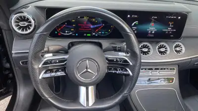 Mercedes-Benz E 200 Cabriolet 4Matic AMG Line — Décapotable sportive, 55'000 km seulement — Miniature 7