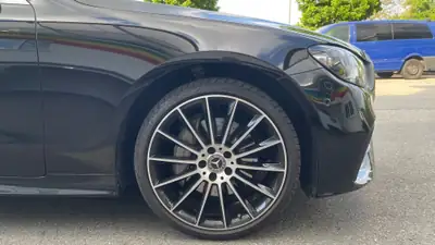 Mercedes-Benz E 200 Cabriolet 4Matic AMG Line — Décapotable sportive, 55'000 km seulement — Miniature 13