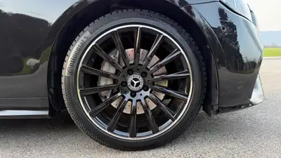 Mercedes-Benz E 200 Cabriolet 4Matic AMG Line — Décapotable sportive, 55'000 km seulement — Miniature 14