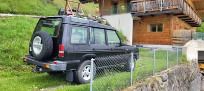 Land Rover Discovery 300 TDI — 7 places, robustesse légendaire, diesel fiable — Seitenansicht