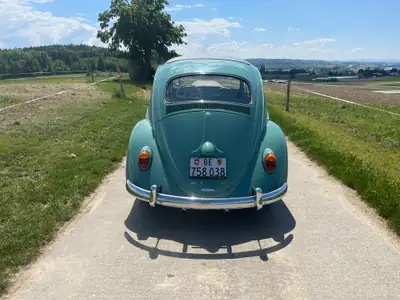 VW Käfer 1200 De Luxe Sedan Faltdach — Légende automobile des années 60, toit ouvrant original — interni