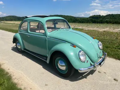 VW Käfer 1200 De Luxe Sedan Faltdach — Légende automobile des années 60, toit ouvrant original — Miniatura 7