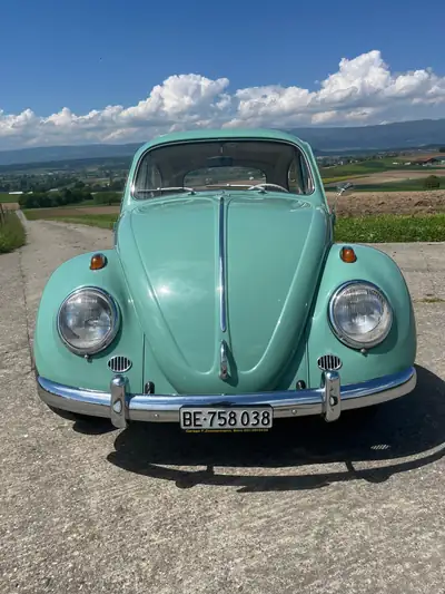 VW Käfer 1200 De Luxe Sedan Faltdach — Légende automobile des années 60, toit ouvrant original — Miniatura 12