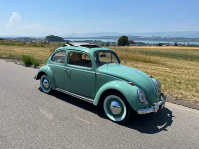 VW Käfer 1200 De Luxe Sedan Faltdach — Légende automobile des années 60, toit ouvrant original — Miniatura 20