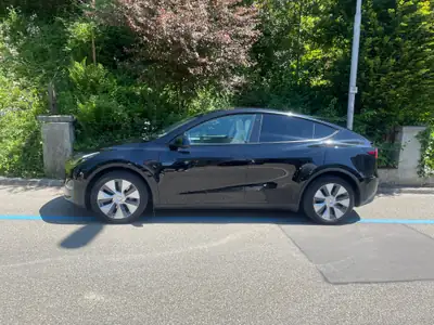 Tesla Model Y Long Range 4x4 — SUV électrique haute performance, 61 300 km — cruscotto