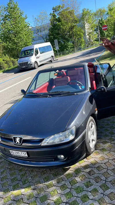 Peugeot 306 Cabrio 2.0 16V — Roadster collector rare, intérieur rouge signature — exterior view