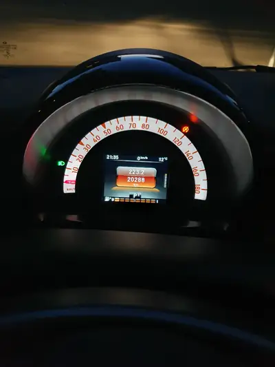 Smart ForTwo Brabus Cabrio Xclusive 2019 — Cabriolet de prestige, Monaco-Green unique — Miniatura 11