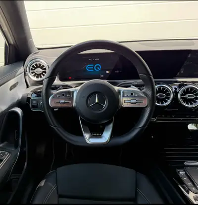 Mercedes-Benz A 250e AMG Line — Hybride rechargeable, 45 500 km, design affirmé — Miniatura 15
