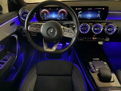 Mercedes-Benz A 250e AMG Line — Hybride rechargeable, 45 500 km, design affirmé — Miniatura 16