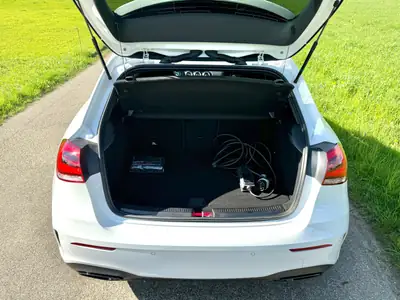 Mercedes-Benz A 250e AMG Line — Hybride rechargeable, 45 500 km, design affirmé — Miniatura 24