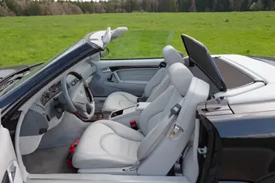 Mercedes-Benz SL 320 — Cabriolet de prestige année 2000, entretien complet documenté — Armaturenbrett