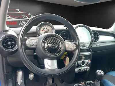 MINI Cabrio Cooper S — Cabriolet ludique et dynamique, entretien à jour — Miniatura 8