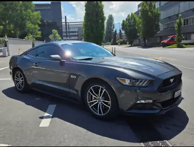 Ford Mustang Fastback 5.0 V8 GT — Muscle car légendaire, boîte manuelle, 38 200 km — Außenansicht