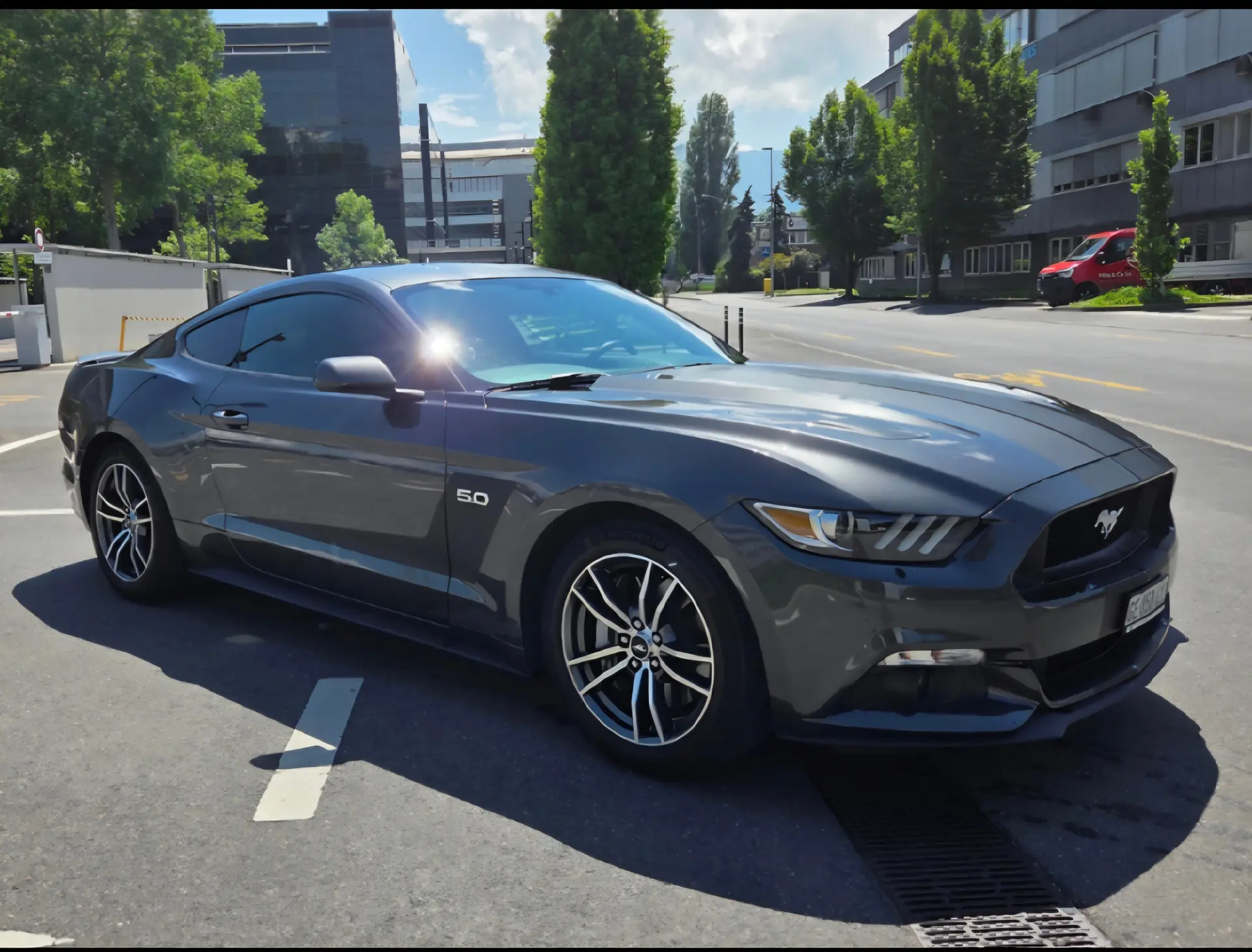 Ford Mustang Fastback 5.0 V8 GT — Muscle car légendaire, boîte manuelle, 38 200 km