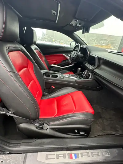 Chevrolet Camaro 6.2 Coupé SS 1LE — Muscle car américain 453 ch, quasi neuf — Miniatur 12