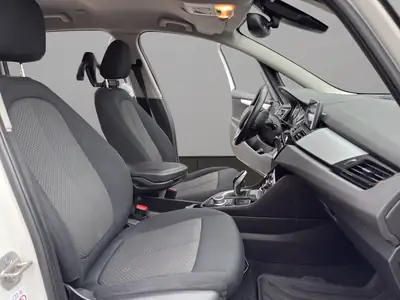 BMW 218 Gran Tourer xDrive — Monospace polyvalent 7 places, diesel efficace — Miniature 17