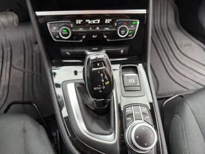 BMW 218 Gran Tourer xDrive — Monospace polyvalent 7 places, diesel efficace — Miniature 16
