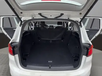 BMW 218 Gran Tourer xDrive — Monospace polyvalent 7 places, diesel efficace — Miniature 19