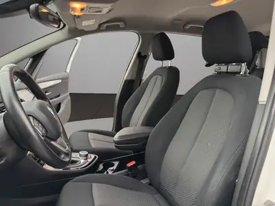 BMW 218 Gran Tourer xDrive — Monospace polyvalent 7 places, diesel efficace — Miniature 21