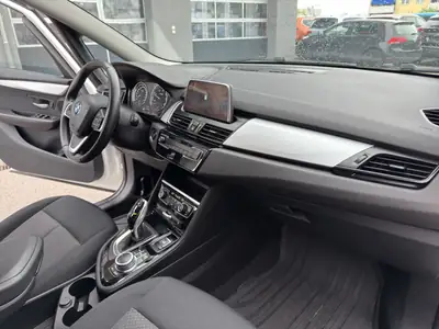 BMW 218 Gran Tourer xDrive — Monospace polyvalent 7 places, diesel efficace — Miniature 23