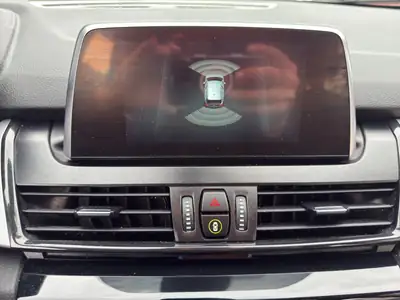 BMW 218 Gran Tourer xDrive — Monospace polyvalent 7 places, diesel efficace — Miniature 22