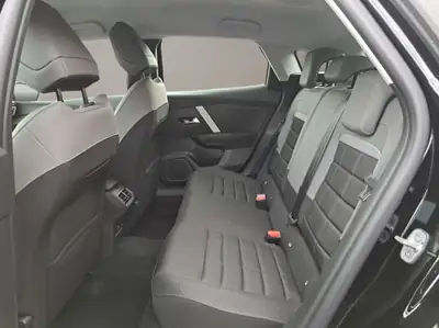 Citroën C4 1.2 Hybrid You+ 2025 — Berline écologique à faible consommation — Thumbnail 9
