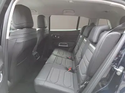 Citroën C5 Aircross 1.6 Plug-in Hybrid Swiss Edition — SUV hybride rechargeable, 12'000 km seulement — Thumbnail 10