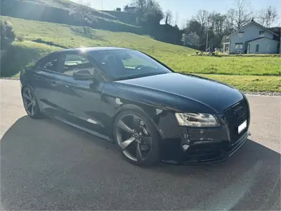 Audi RS5 Coupé 2010 — 450 ch, échappement Milltek, géométrie affaissée — vista posteriore