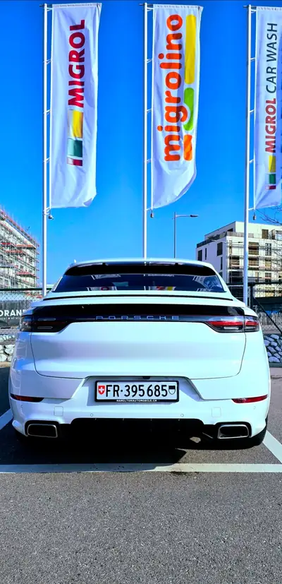 Porsche Cayenne Coupé 340 ch — SUV haute performance 4WD, 62'000 km seulement — Seitenansicht