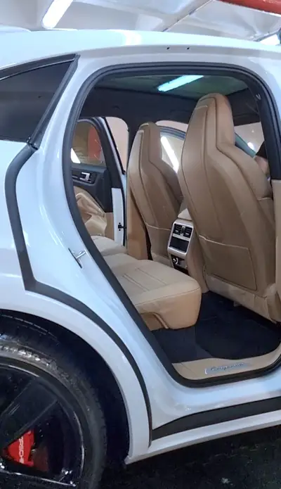 Porsche Cayenne Coupé 340 ch — SUV haute performance 4WD, 62'000 km seulement — Detail